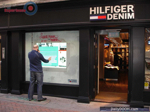 Tommy Hilfiger Denim digital « DailyDOOH