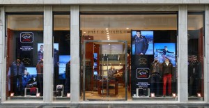 Paul & Shark Shop windows made by 3Gelectronics In italy