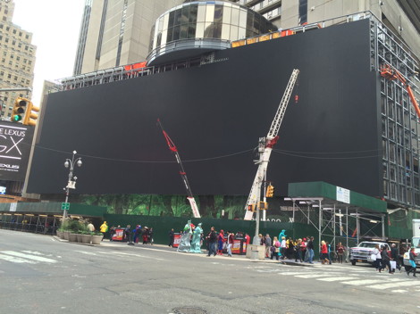 Pantalla Led gigante en Broadway